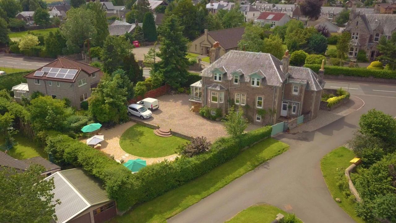 Firtree Bed And Breakfast At Galvelbeg House Crieff Exteriér fotografie