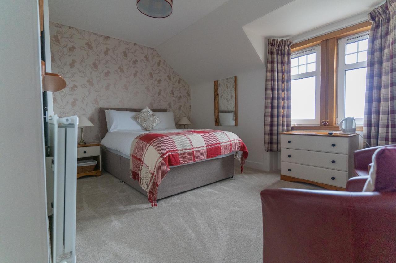 Firtree Bed And Breakfast At Galvelbeg House Crieff Exteriér fotografie