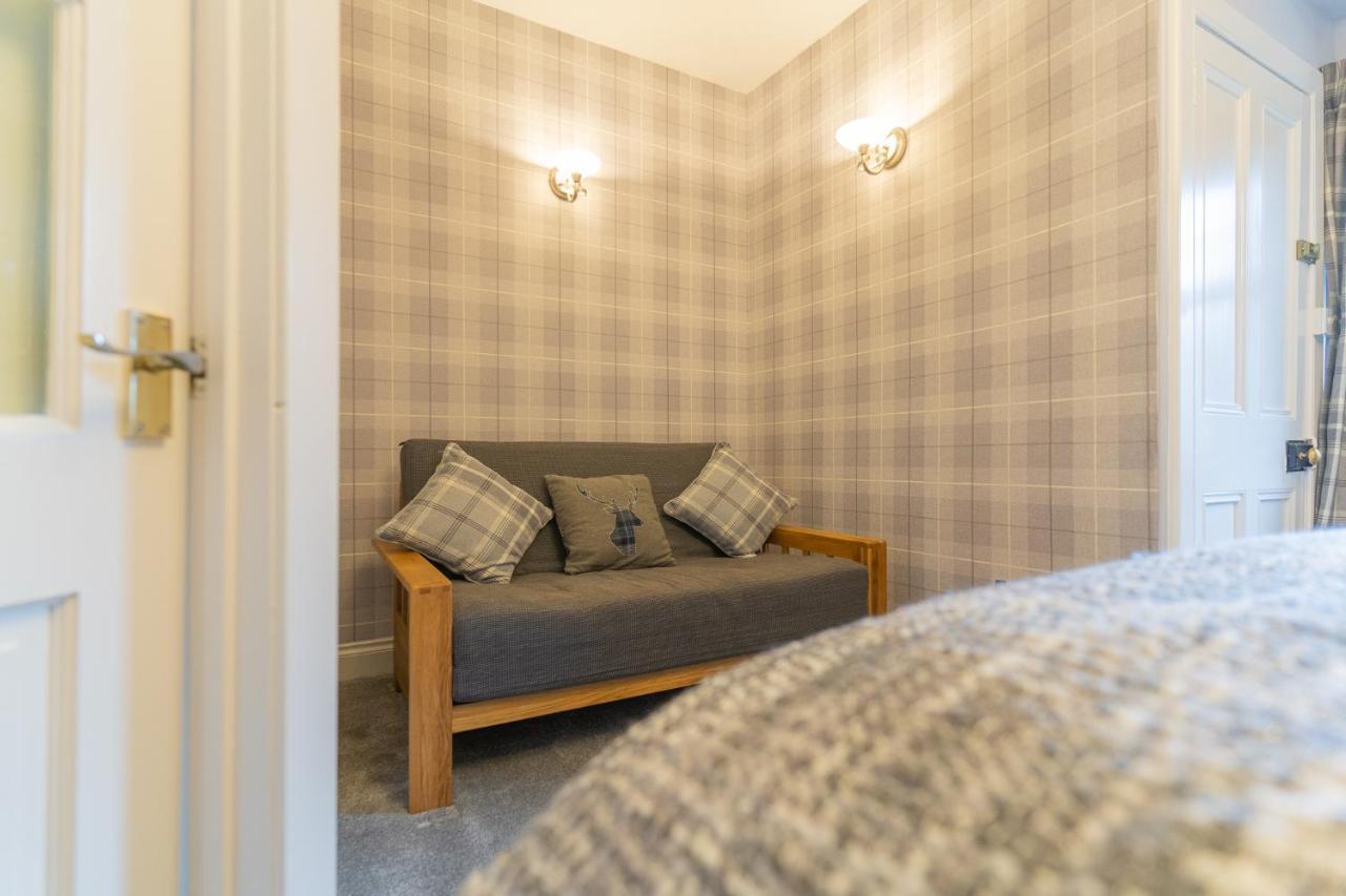 Firtree Bed And Breakfast At Galvelbeg House Crieff Exteriér fotografie
