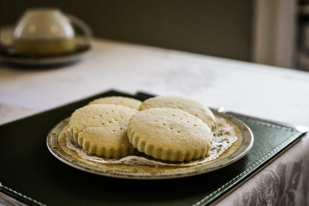 Firtree Bed And Breakfast At Galvelbeg House Crieff Exteriér fotografie